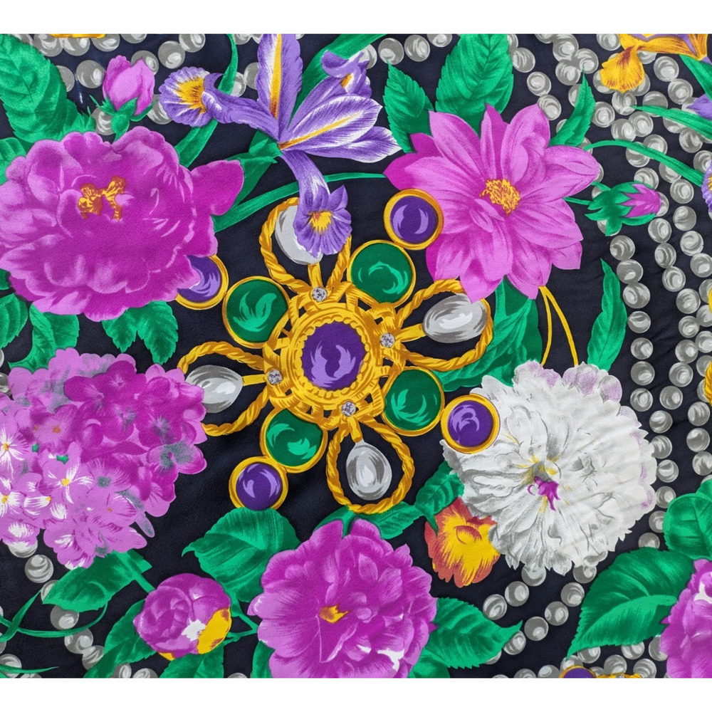 Vintage Chanel Navy Blue Gripoix Floral 100% Silk Scarf Lily Pearls Camellia - Picture 5 of 13